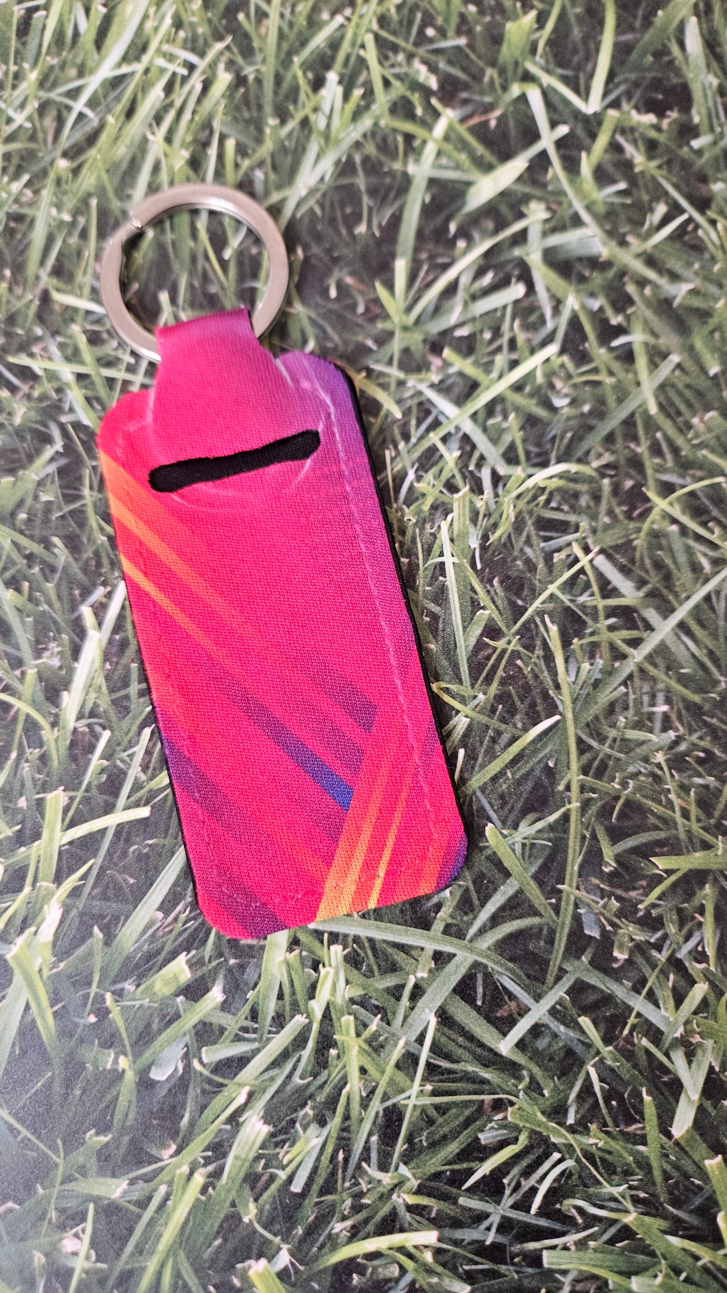 Striped pattern lipstick holder