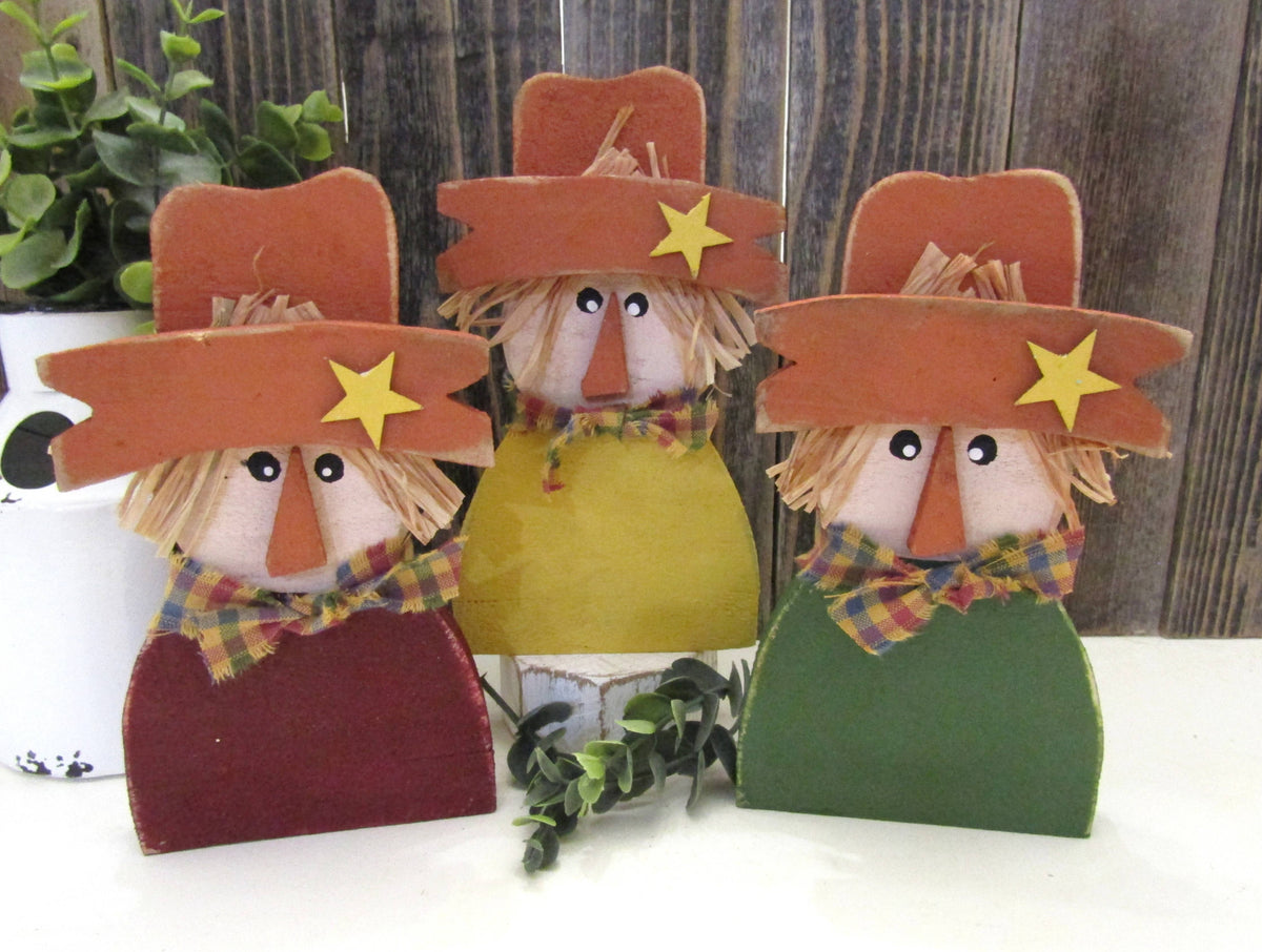 7 1/2 Inch Rustic Scarecrow Fall Decor: Burgundy Red