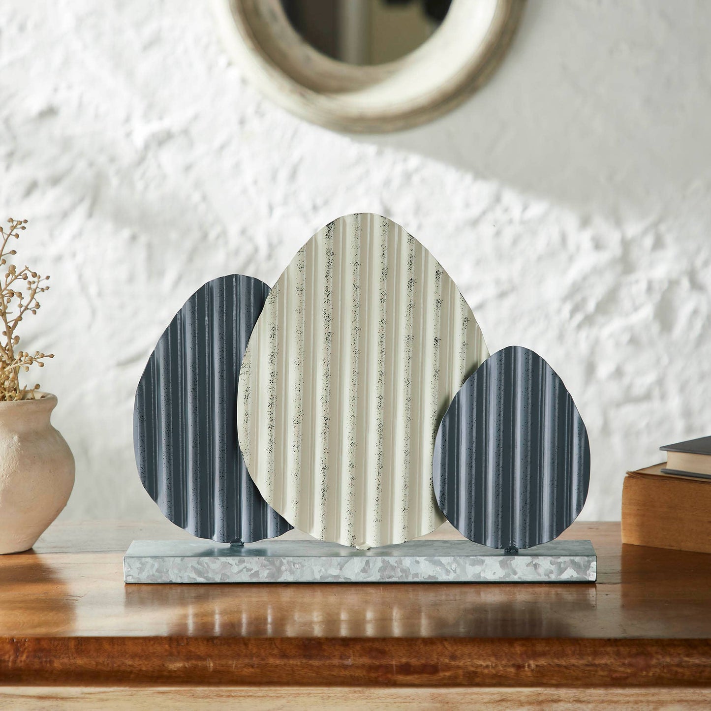 Bunny Hop Corrugated Metal Eggs w/ Base 10.75x14x2.5