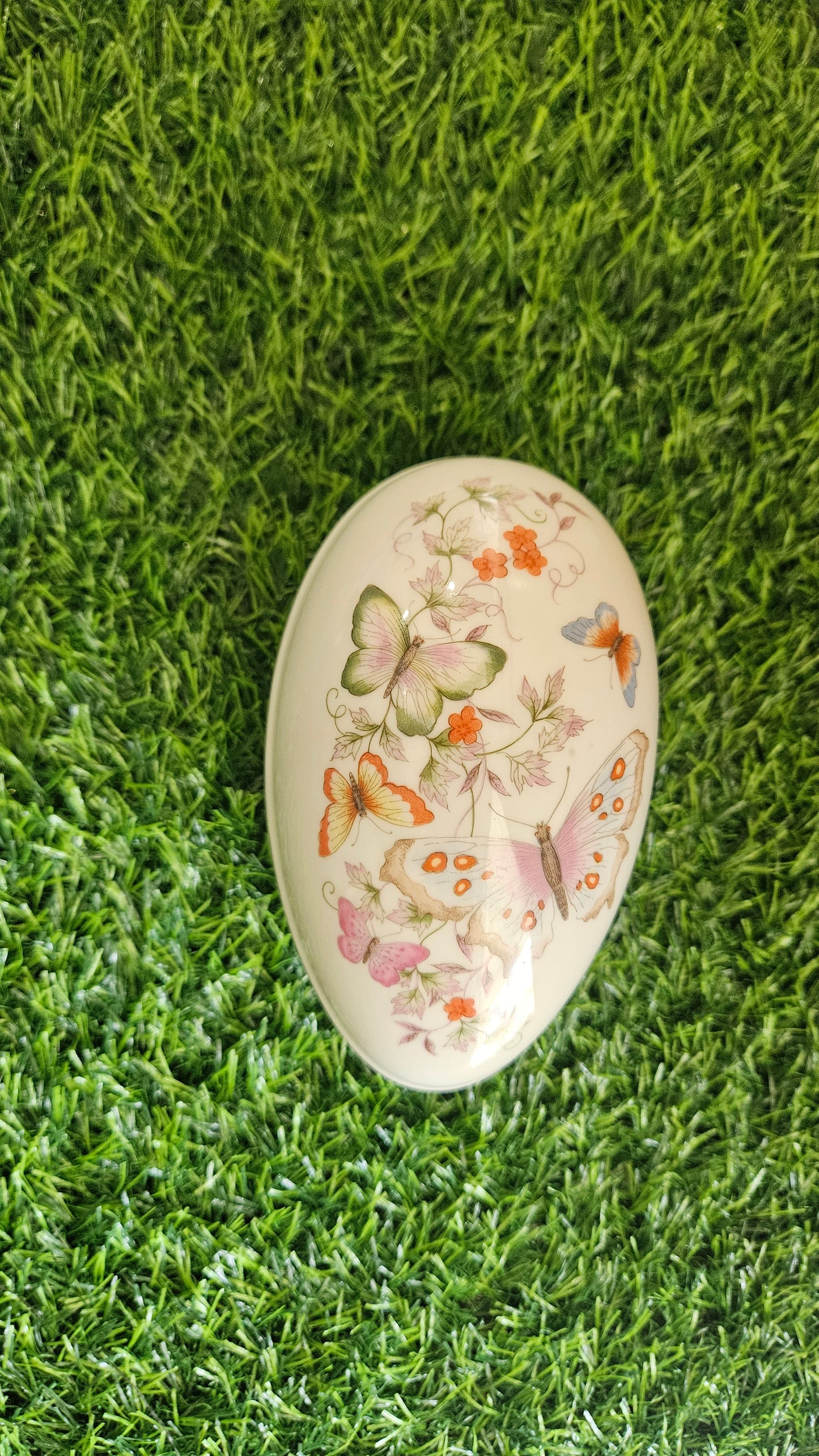 Porcelain butterfly egg