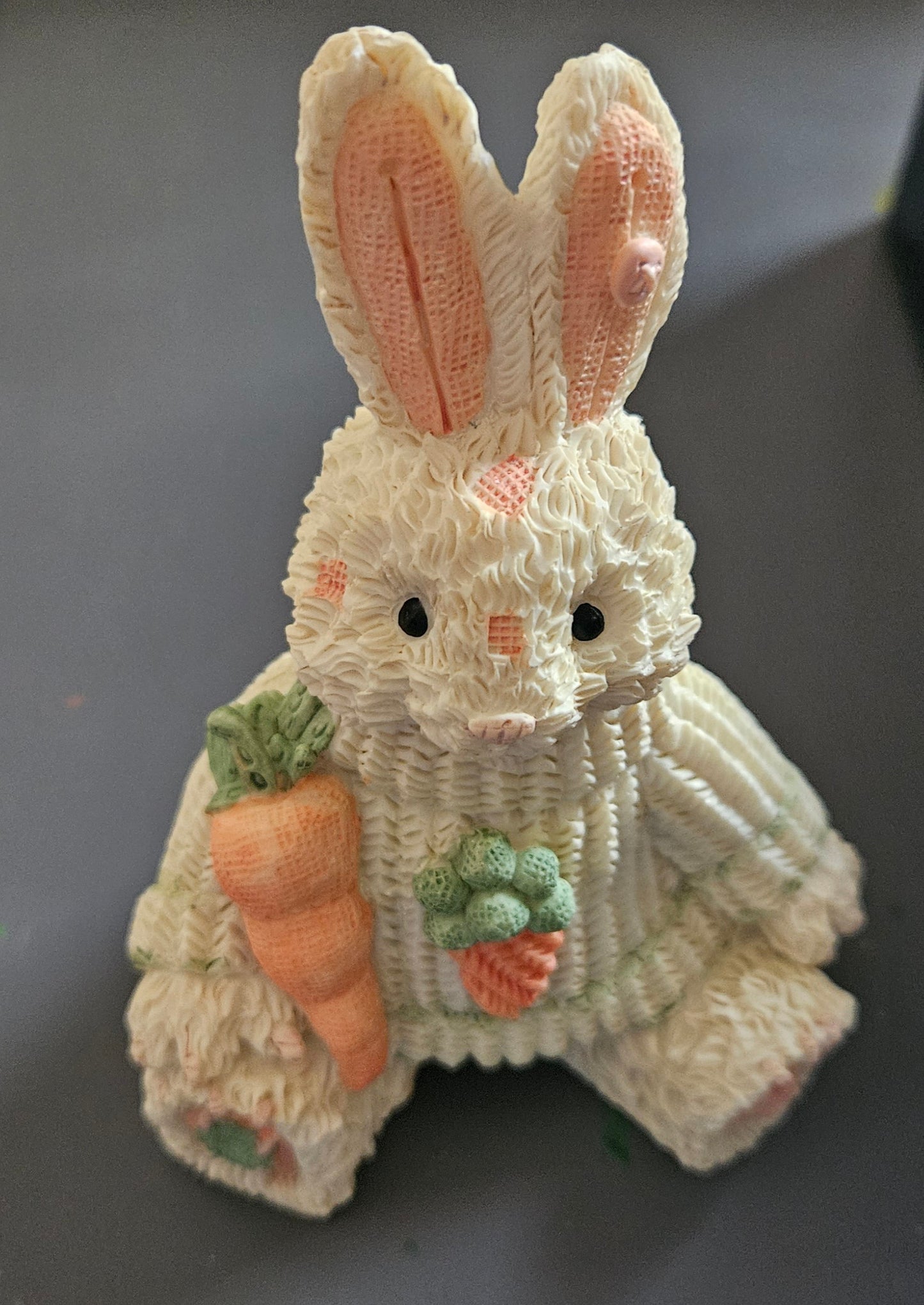 Ceramic bunny with carrot